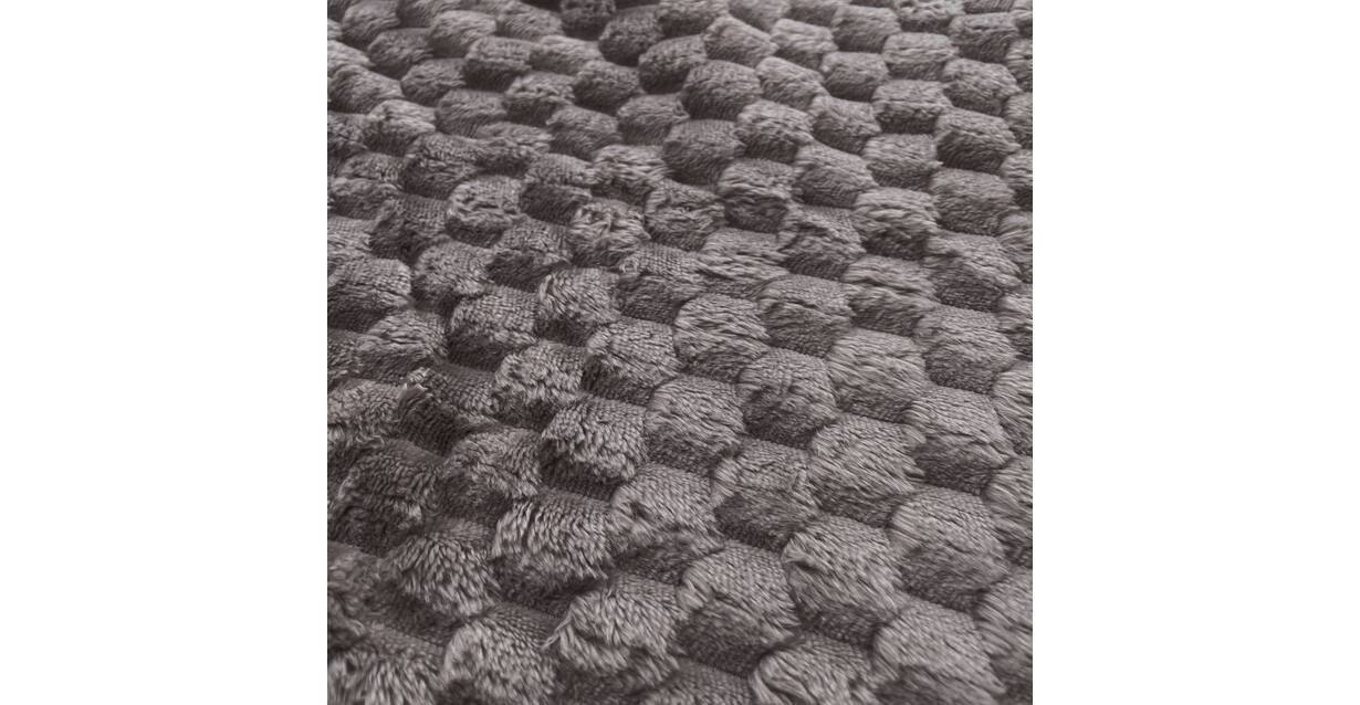 Byrklund Plaid Fluffy Dots